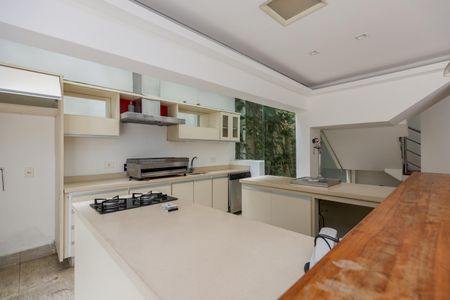 Casa de condomínio à venda com 500m², 3 quartos e 4 vagasÁrea Inferior