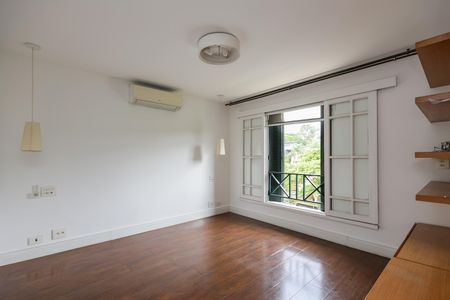 Casa de condomínio à venda com 500m², 3 quartos e 4 vagasSuíte 1