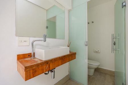 Casa de condomínio à venda com 500m², 3 quartos e 4 vagasÁrea Inferior