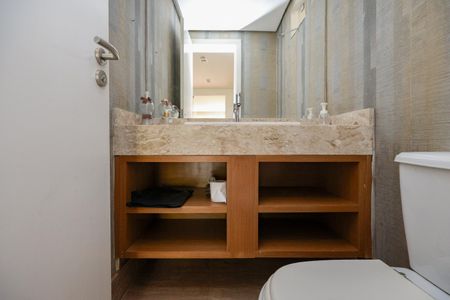 Casa de condomínio à venda com 500m², 3 quartos e 4 vagasLavabo