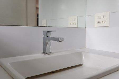 Casa de condomínio à venda com 500m², 3 quartos e 4 vagasBanheiro 2 da Suíte 1