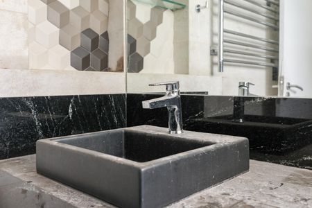 Casa de condomínio à venda com 500m², 3 quartos e 4 vagasBanheiro da Suíte 3