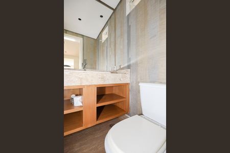 Casa de condomínio à venda com 500m², 3 quartos e 4 vagasLavabo