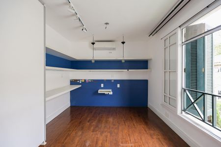 Casa de condomínio à venda com 500m², 3 quartos e 4 vagasSuíte 3