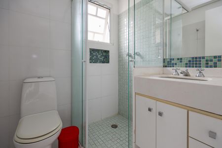 Casa de condomínio à venda com 500m², 3 quartos e 4 vagasBanheiro da Suíte 2