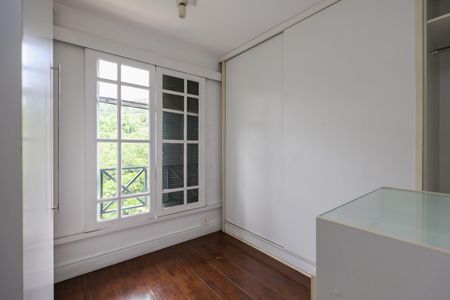 Casa de condomínio à venda com 500m², 3 quartos e 4 vagasCloset da Suíte 1