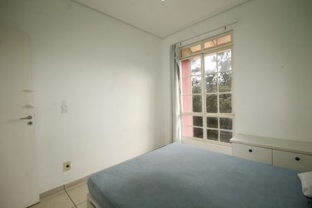 Casa de condomínio à venda com 152m², 3 quartos e 4 vagasquarto 2