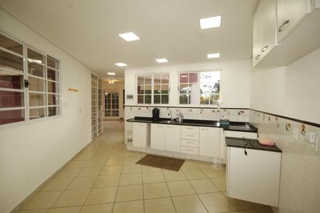 Casa de condomínio à venda com 152m², 3 quartos e 4 vagascozinha