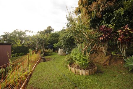 Casa de condomínio à venda com 152m², 3 quartos e 4 vagasfrutas