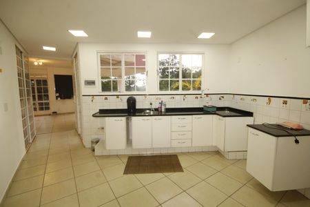 Casa de condomínio à venda com 152m², 3 quartos e 4 vagascozinha