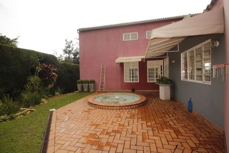 Casa de condomínio à venda com 152m², 3 quartos e 4 vagasfonte