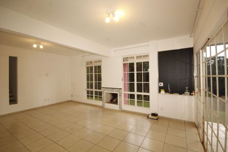 Casa de condomínio à venda com 152m², 3 quartos e 4 vagassala