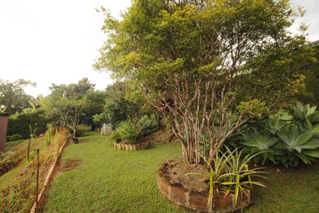 Casa de condomínio à venda com 152m², 3 quartos e 4 vagasfrutas