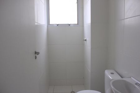 Banheiro de apartamento para alugar com 2 quartos, 38m² em Vila Nova Bonsucesso, Guarulhos