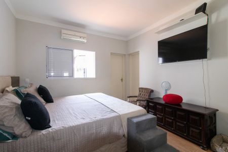 Casa à venda com 197m², 3 quartos e 2 vagas Casa à venda com 197m², 3 quartos e 2 vagasSuite