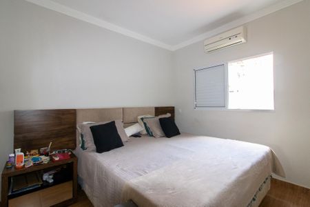 Casa à venda com 197m², 3 quartos e 2 vagas Casa à venda com 197m², 3 quartos e 2 vagasSuite