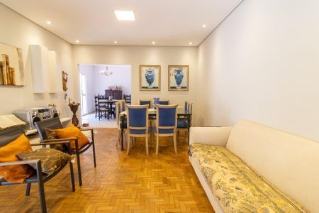 Casa à venda com 197m², 3 quartos e 2 vagas Casa à venda com 197m², 3 quartos e 2 vagasSala