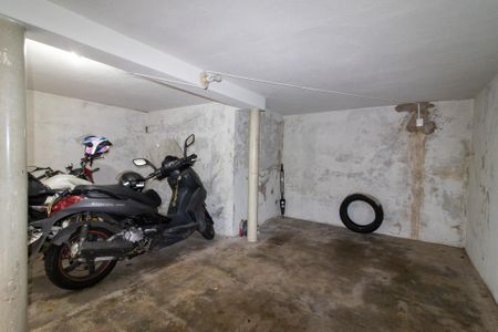 Casa à venda com 197m², 3 quartos e 2 vagas Casa à venda com 197m², 3 quartos e 2 vagasGaragem