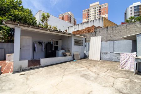 Casa à venda com 197m², 3 quartos e 2 vagas Casa à venda com 197m², 3 quartos e 2 vagasÁrea externa