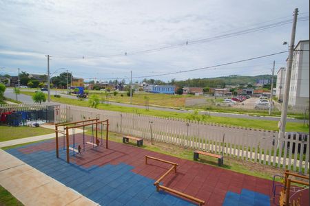 Sala - Vista de apartamento para alugar com 2 quartos, 41m² em Passo das Pedras, Porto Alegre