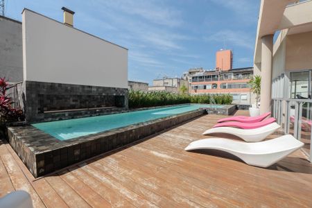 Studio à venda com 22m², 1 quarto e sem vagaÁrea comum - Piscina