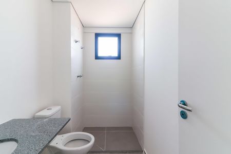 Banheiro de apartamento à venda com 2 quartos, 38m² em Vila Sonia, São Paulo