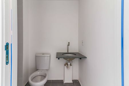 Banheiro de apartamento à venda com 1 quarto, 38m² em Vila Sonia, São Paulo