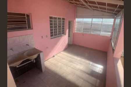 Casa para alugar com 3 quartos, 200m² em Bairro da Glória, Contagem