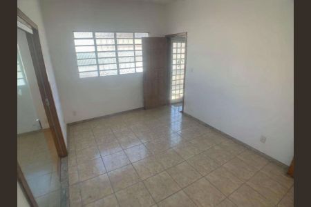 Casa para alugar com 3 quartos, 200m² em Bairro da Glória, Contagem