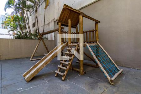 Apartamento para alugar com 75m², 2 quartos e 1 vaga Apartamento para alugar com 75m², 2 quartos e 1 vagaÁrea comum - Playground