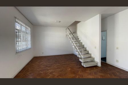 Sala de casa para alugar com 3 quartos, 148m² em Jardim Guanabara, Rio de Janeiro
