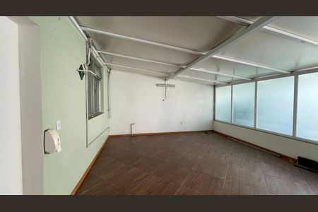 Sala de casa para alugar com 4 quartos, 148m² em Jardim Guanabara, Rio de Janeiro