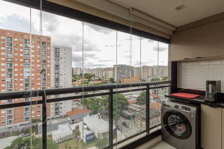 Varanda de kitnet/studio à venda com 1 quarto, 56m² em Indianópolis, São Paulo