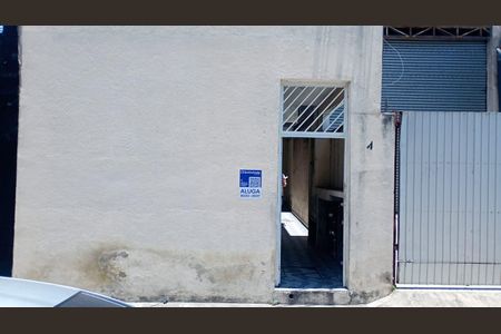 Casa para alugar com 40m², 1 quarto e sem vagaFechada / Placa 