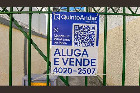 Apartamento para alugar com 70m², 2 quartos e sem vagaFachada com placa