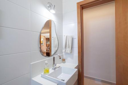 Apartamento à venda com 167m², 3 quartos e 2 vagasBanheiro social 