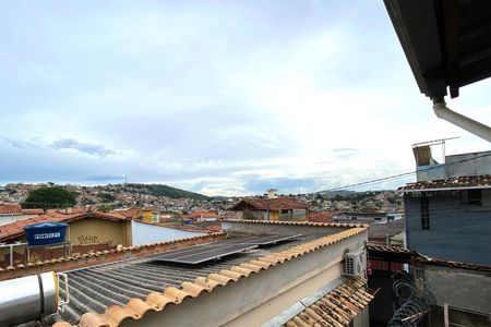 Casa à venda com 200m², 2 quartos e 2 vagas