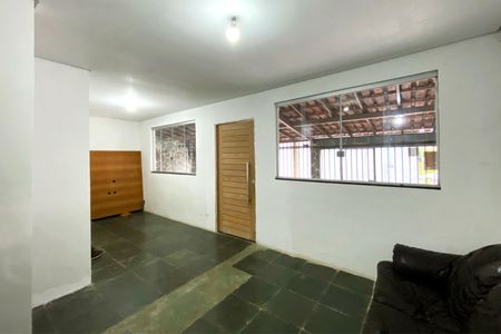 Sala de casa à venda com 2 quartos, 200m² em Cenáculo, Belo Horizonte