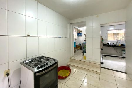 Casa à venda com 200m², 2 quartos e 2 vagas
