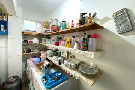 Casa à venda com 200m², 2 quartos e 2 vagas