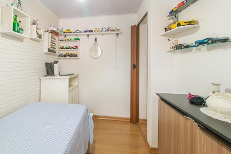 Quarto 2 de apartamento para alugar com 2 quartos, 44m² em Pinheirinho, Curitiba
