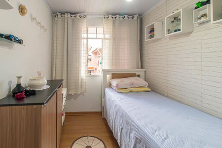 Quarto 2 de apartamento para alugar com 2 quartos, 44m² em Pinheirinho, Curitiba