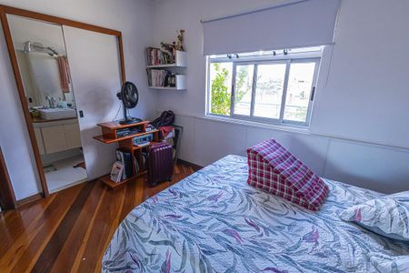 Casa à venda com 469m², 10 quartos e 4 vagasquarto 8 / suite