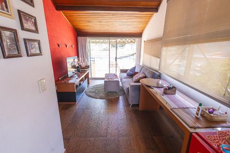 Casa à venda com 469m², 10 quartos e 4 vagas3º ANDAR: sala