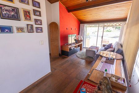 Casa à venda com 469m², 10 quartos e 4 vagas3º ANDAR: sala