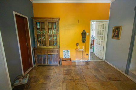 Casa à venda com 469m², 10 quartos e 4 vagas1º ANDAR: sala