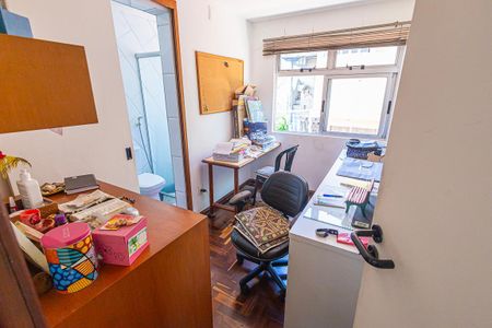 Casa à venda com 469m², 10 quartos e 4 vagasescritorio