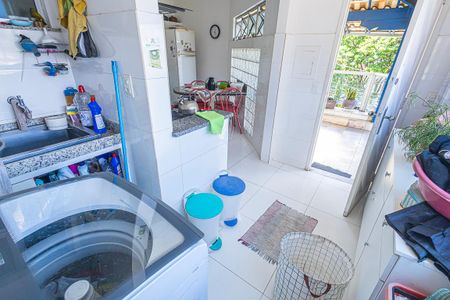 Casa à venda com 469m², 10 quartos e 4 vagasarea de serviço