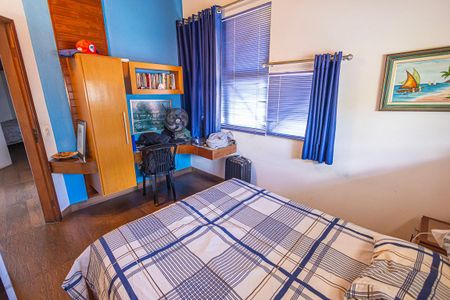 Casa à venda com 469m², 10 quartos e 4 vagasquarto 9