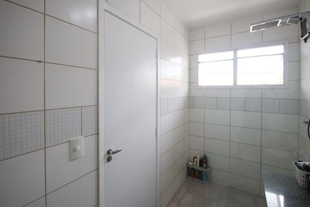 Casa de condomínio à venda com 112m², 3 quartos e 2 vagasBanheiro da Suíte